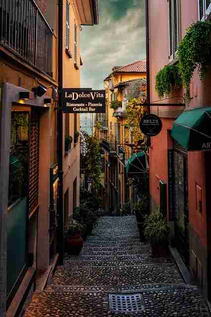 探花视频app参与者表现分析报告｜高频短片内容重构角色代入感极强